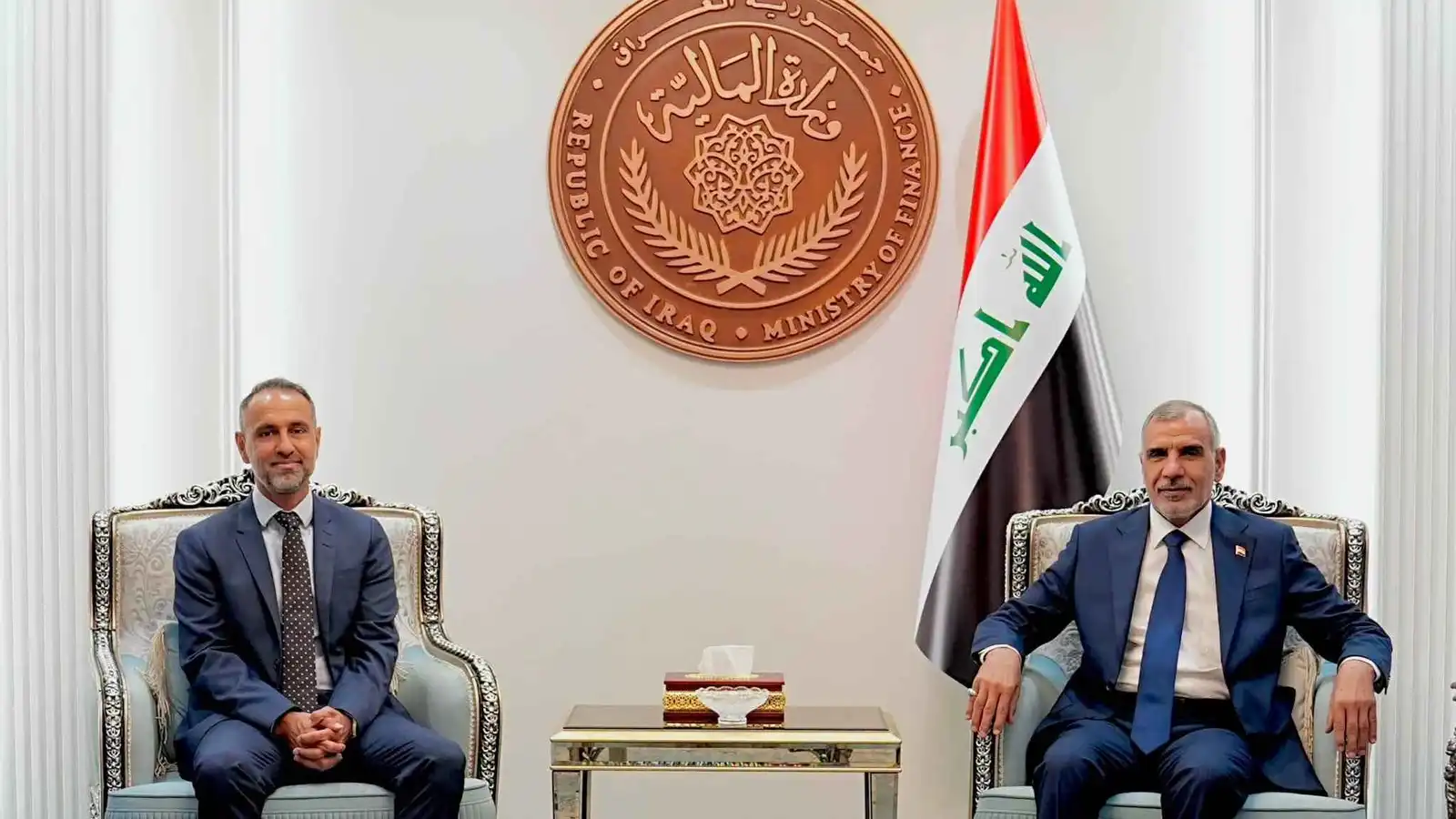وزير مالية العراق: نواصل تجاوز الأزمة بزيادة الإيرادات غير النفطية