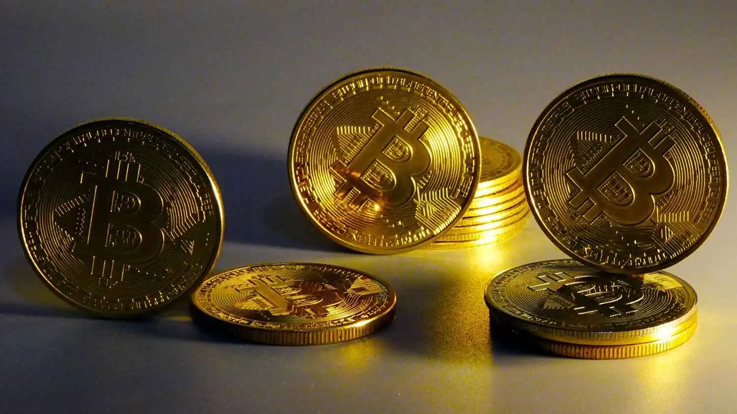 بيتكوين يتماسك فوق 85 ألف دولار.. انتهى الشتاء أم اقترب التصحيح؟