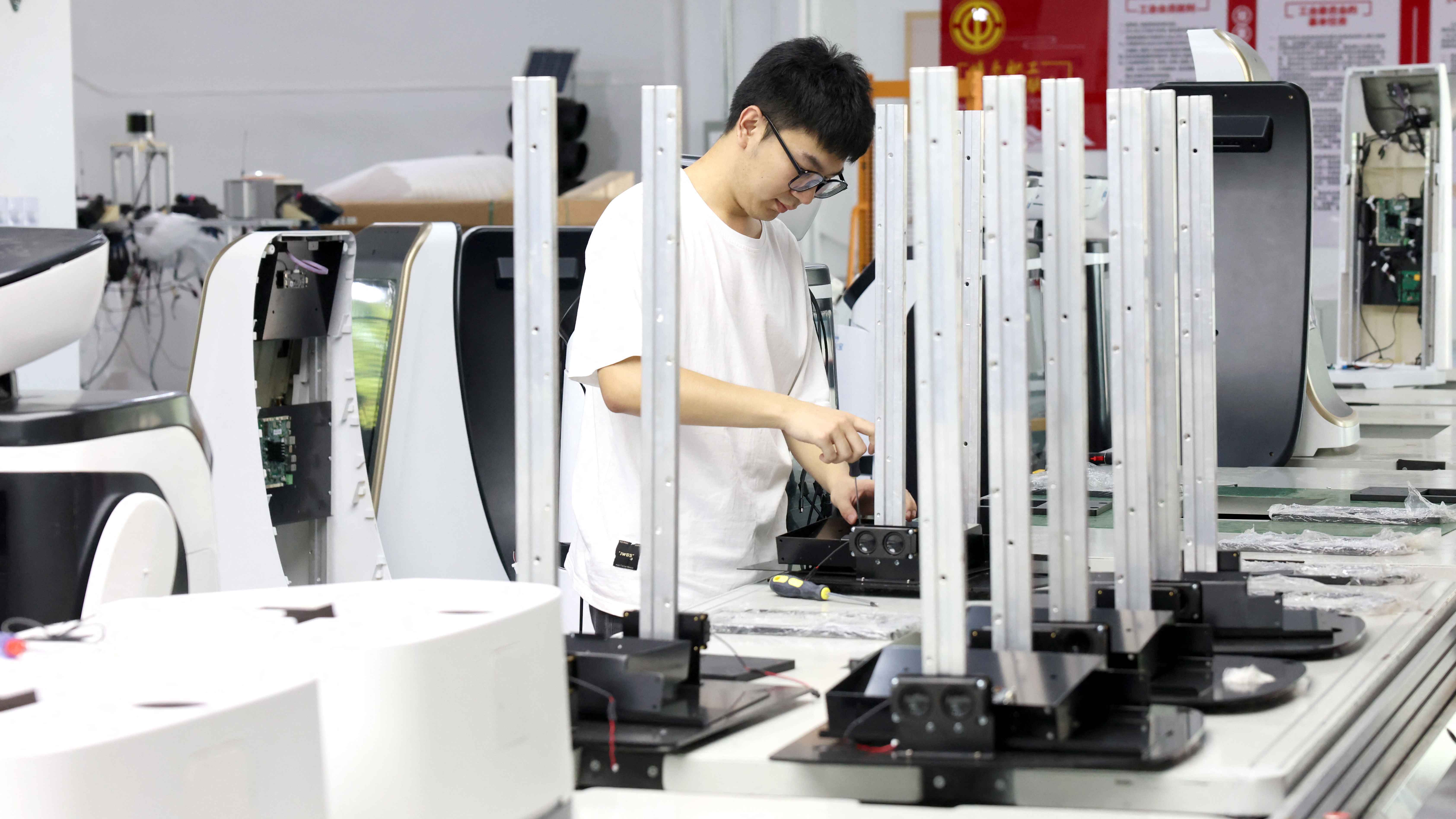 إيرادات قطاع البرمجيات الصيني تنمو 11.7% في شهرين. لمزيد من الأخبار والتحليلات الاقتصادية تابعوا 