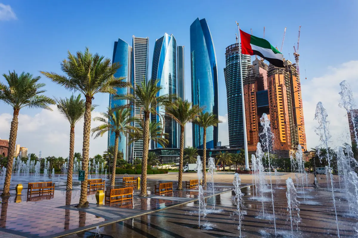استمرار تحسن القطاع الخاص الإماراتي بوتيرة قوية في مارس 