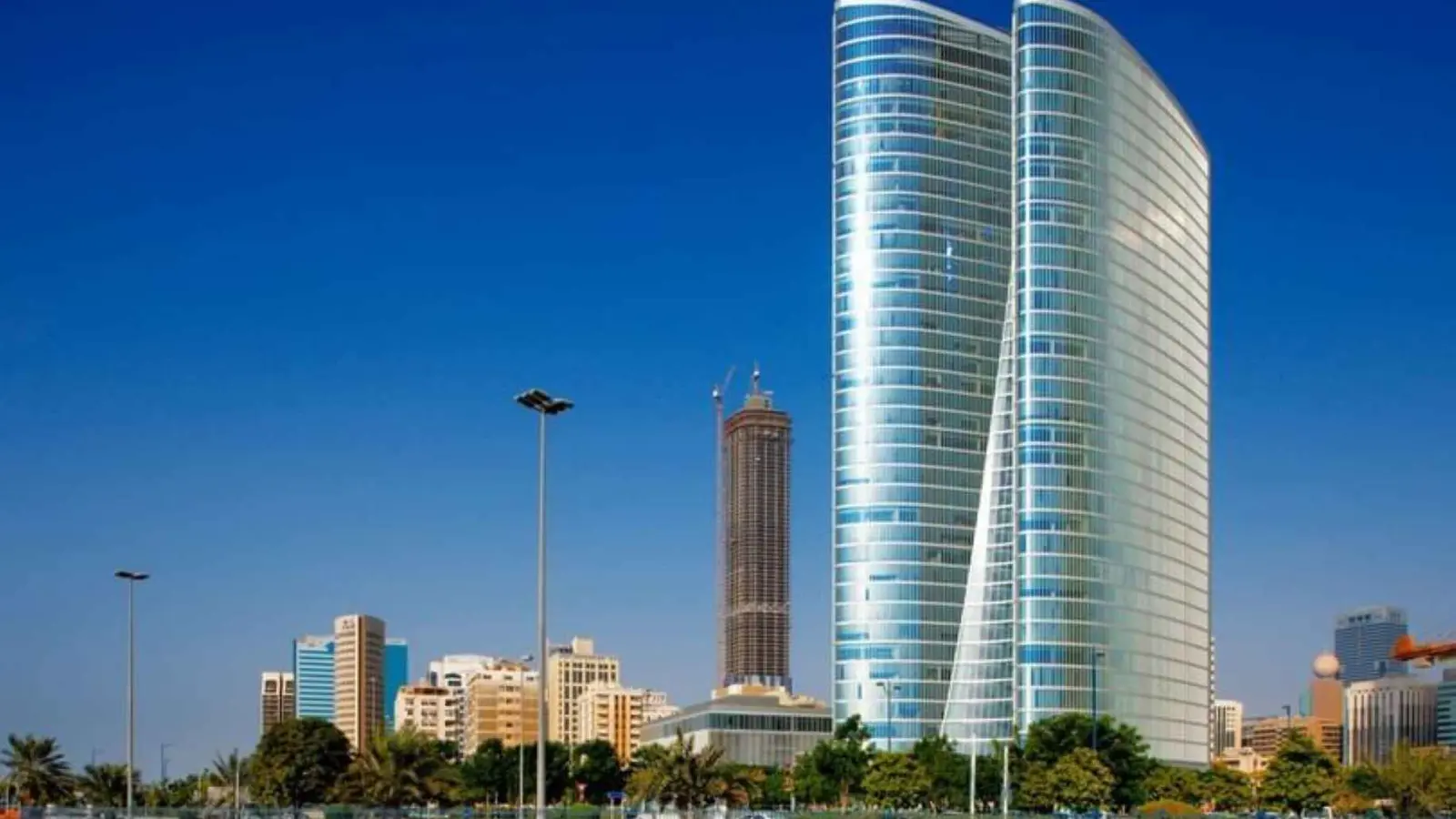 جهاز أبوظبي للاستثمار يحقق معدل عائدات قوية بـ7.1% على مدى 30 عاماً