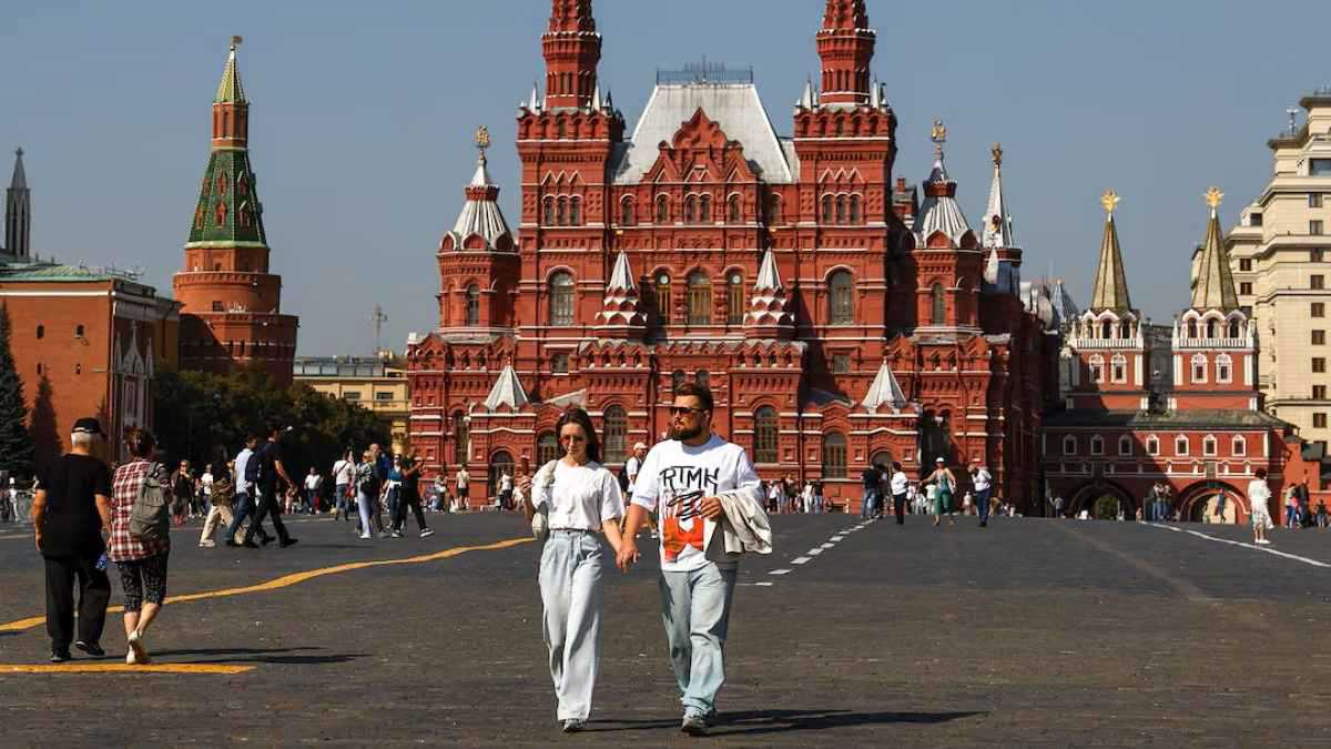 روسيا توسع نظام الإعفاء من التأشيرات لاستقطاب 16 مليون سائح 