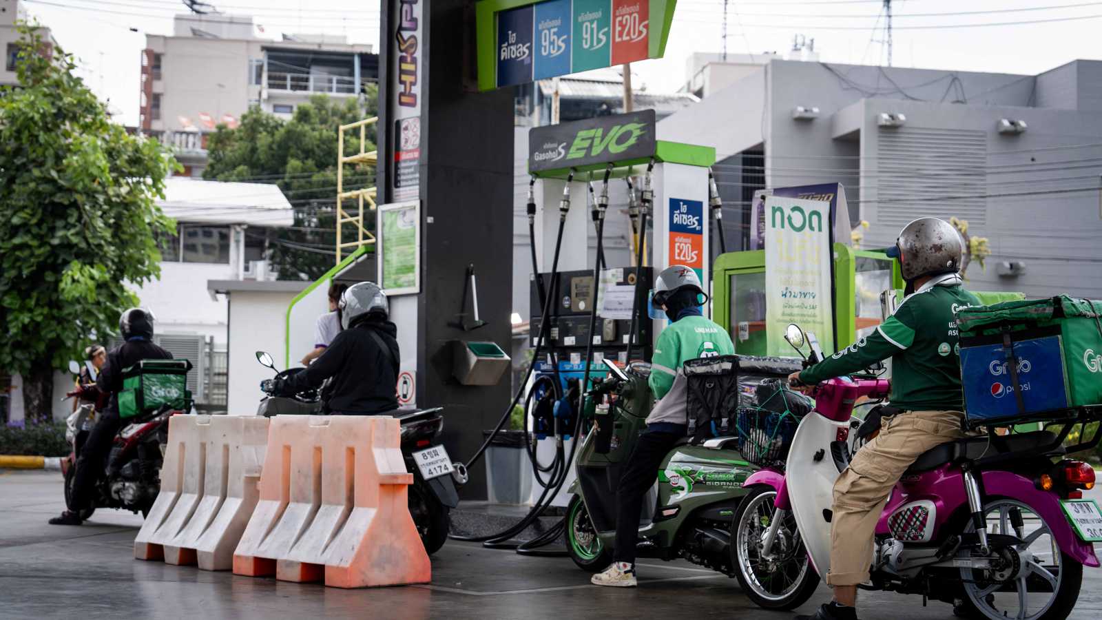 تايلاند ترفع أسعار وقود الديزل مع خفض الدعم الحكومي 