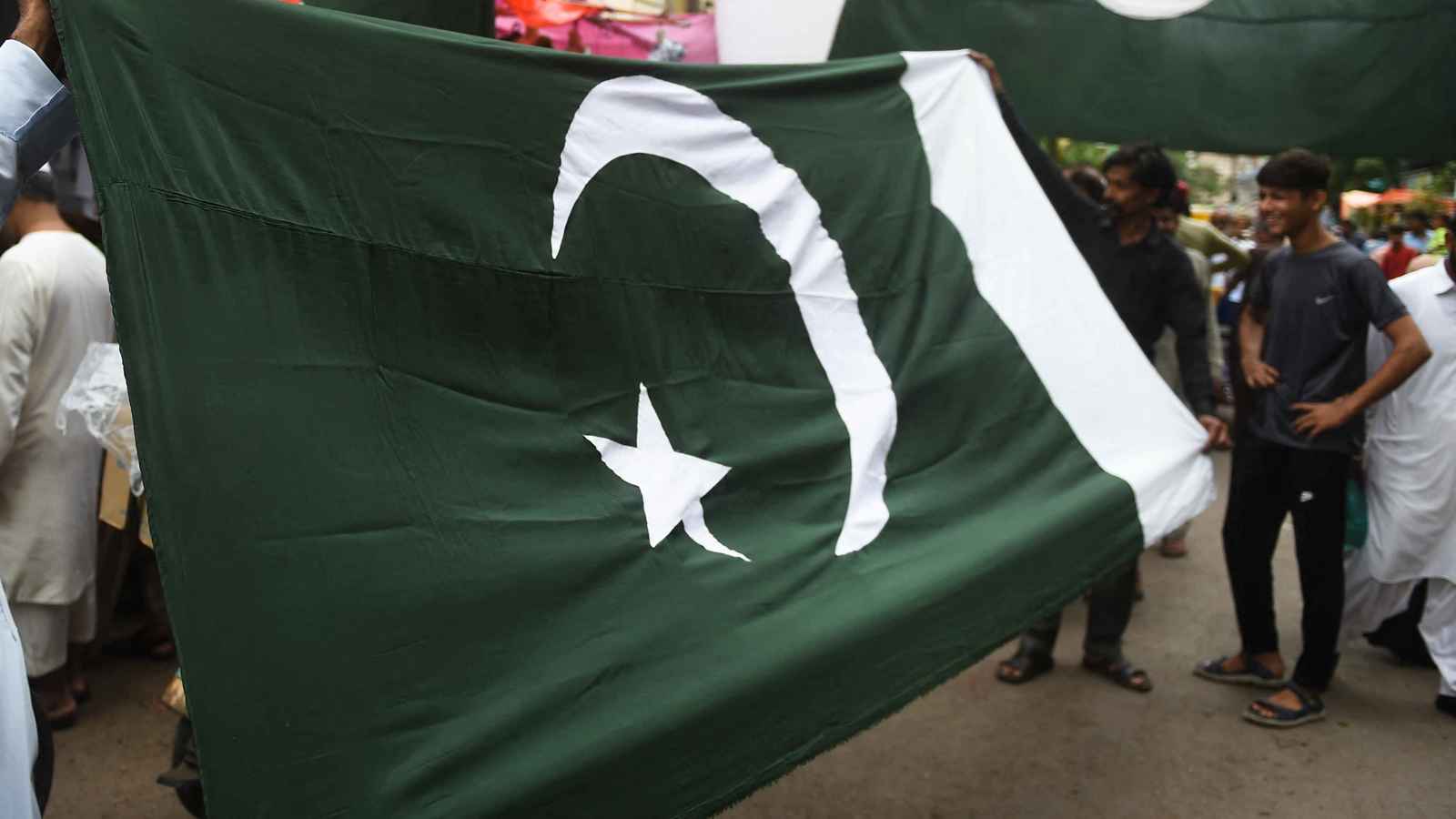 التضخم في باكستان يتراجع بشكل حاد إلى 4.5% 