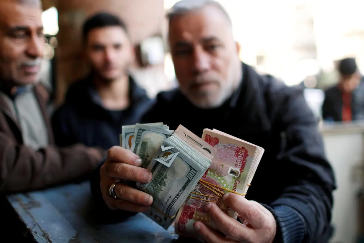 العراق.. حرمان بعض البنوك من التعامل بالدولار