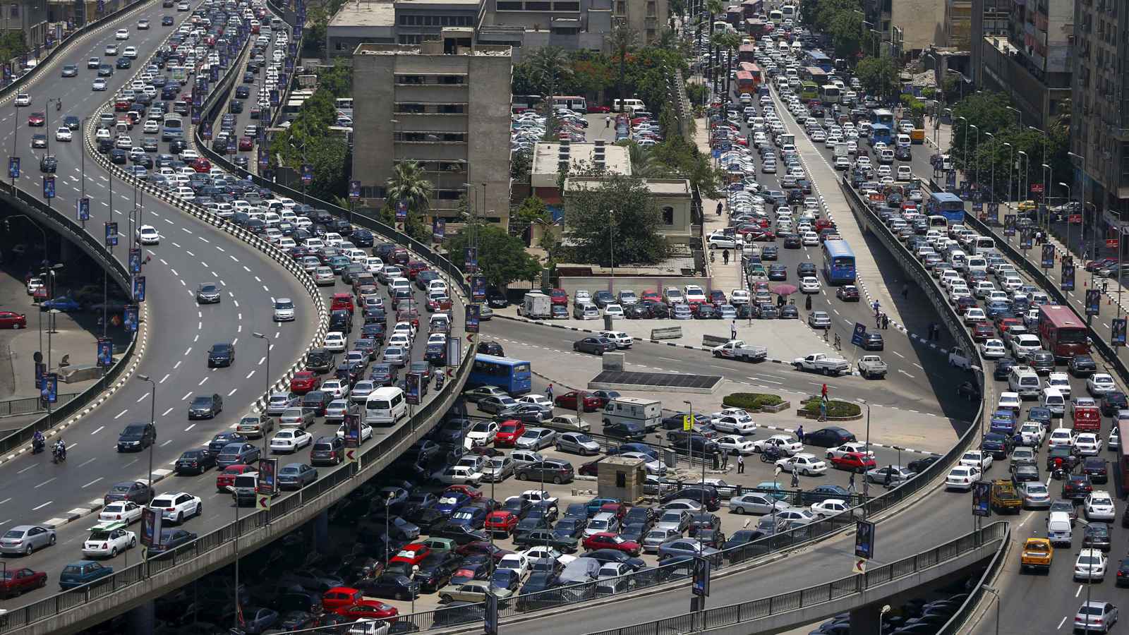 مصر تستهدف خفض الدين إلى 78% من الناتج المحلي في يونيو 2027 