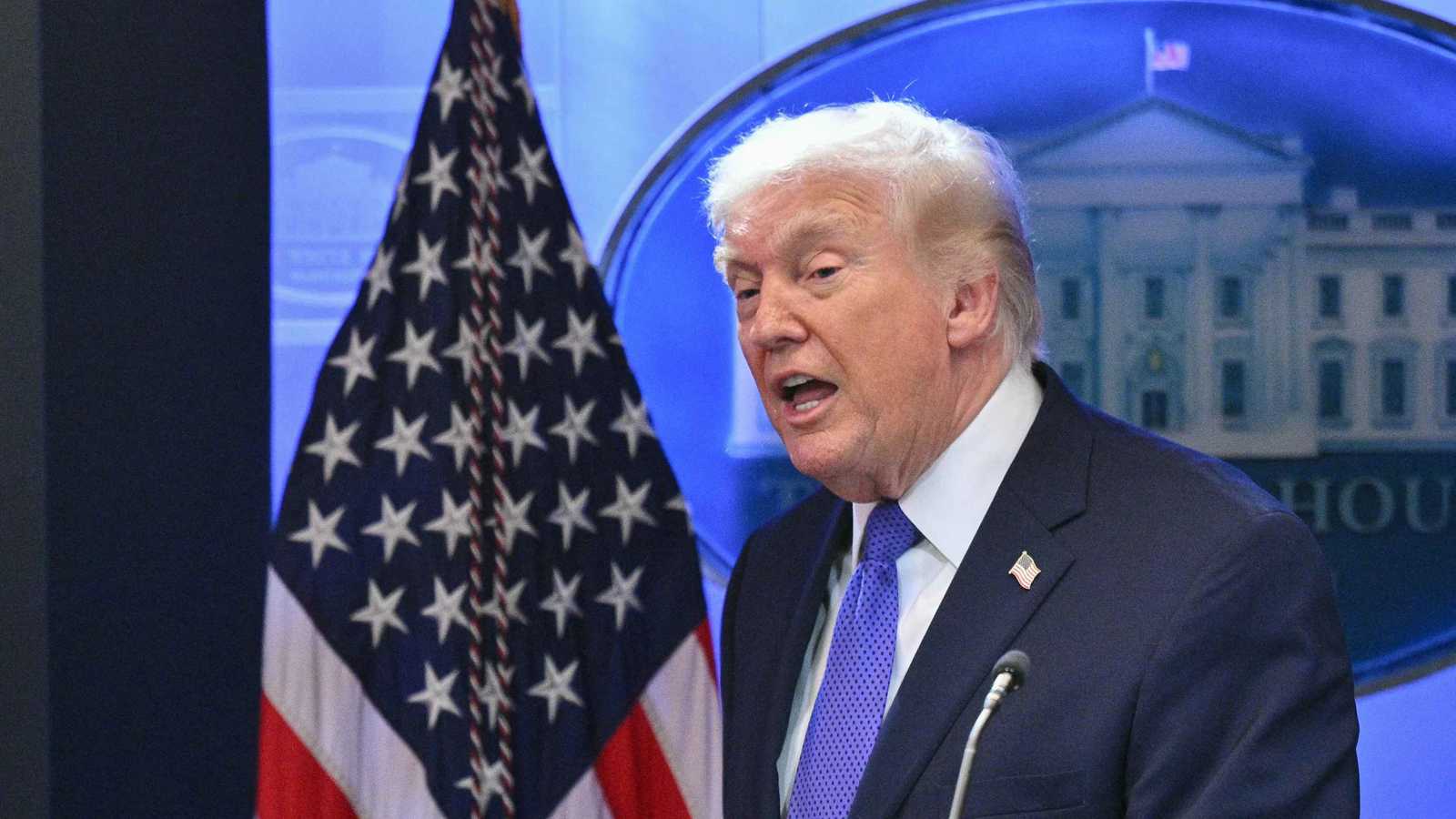 أزمة الرسوم الجمركية تربك أسواق السندات الأميركية والدولار 