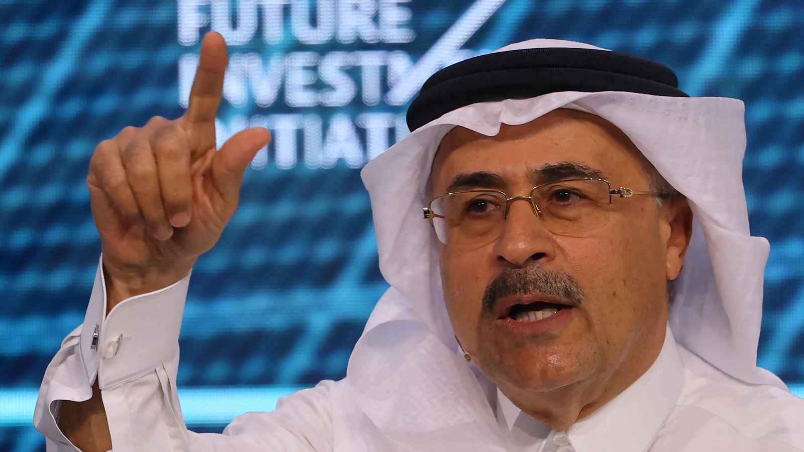 رئيس «أرامكو»: توقعات تخمة المعروض النفطي العالمي مبالغ فيها 