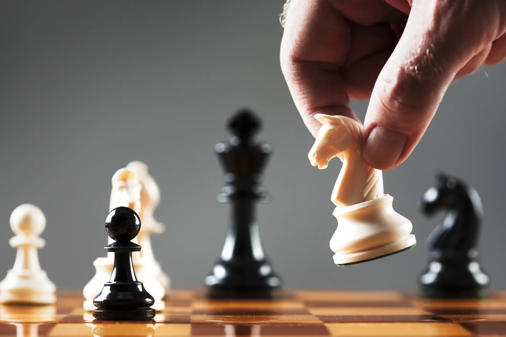 رقعة شطرنج تحسم الجدل بشأن "أذكى شركة في العالم"