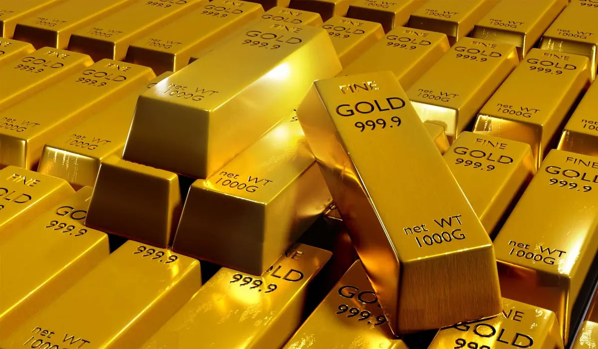 الذهب يرتفع مع تراجع الدولار لأدنى مستوى في 9 أشهر