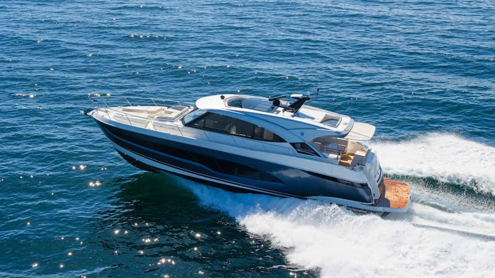 يخت Riviera 5600 الجديد.. قيمة متنامية وفلسفة تصميم مختلفة