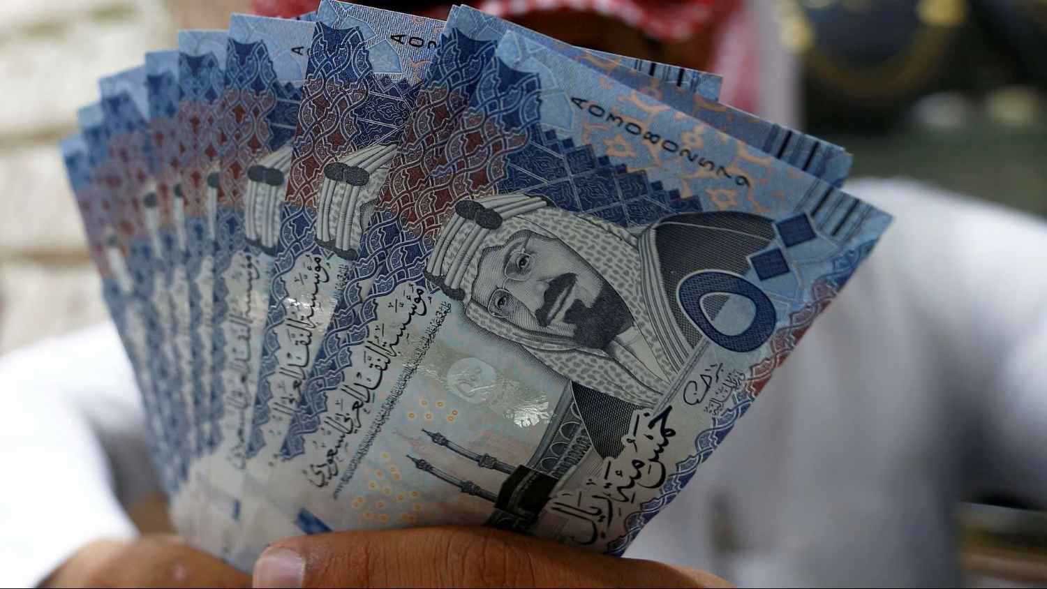 أول تراجع للسيولة النقدية في السعودية منذ بداية 2026 