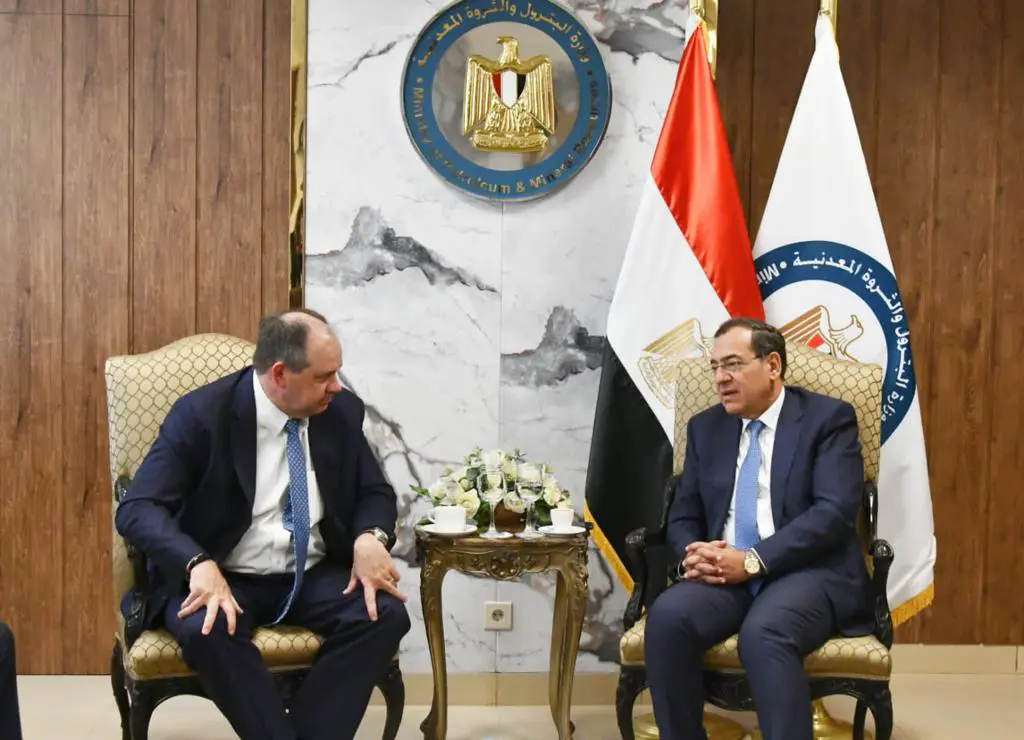 مصر تبحث مع "أباتشي" الأميركية أنشطة التنقيب في المتوسط