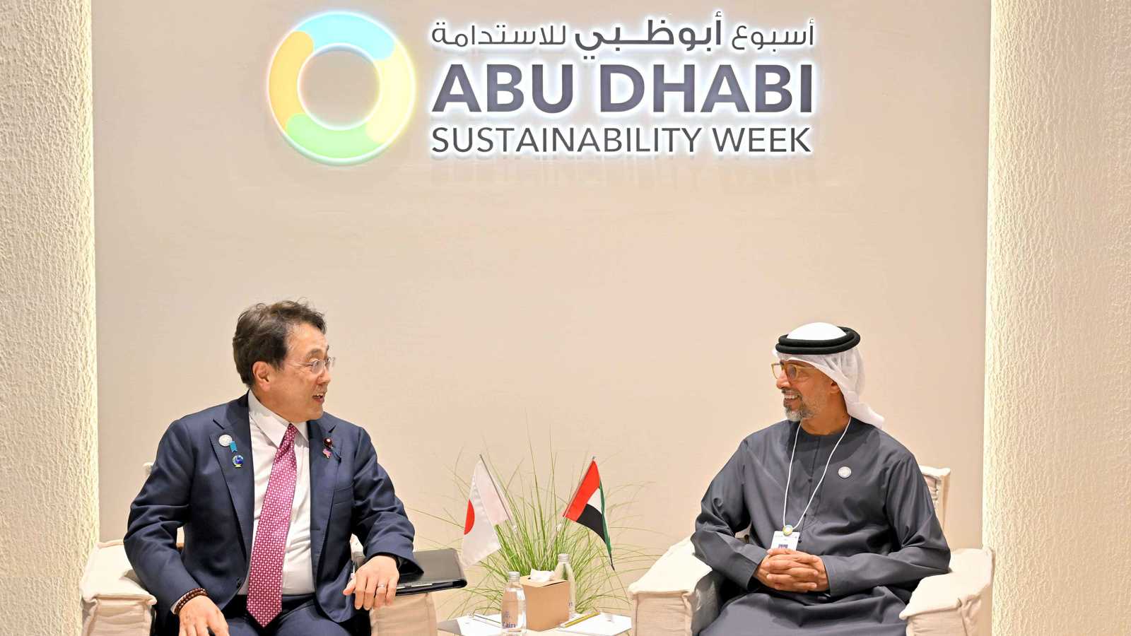 الإمارات واليابان تبحثان تعميق الشراكة الاستراتيجية 
