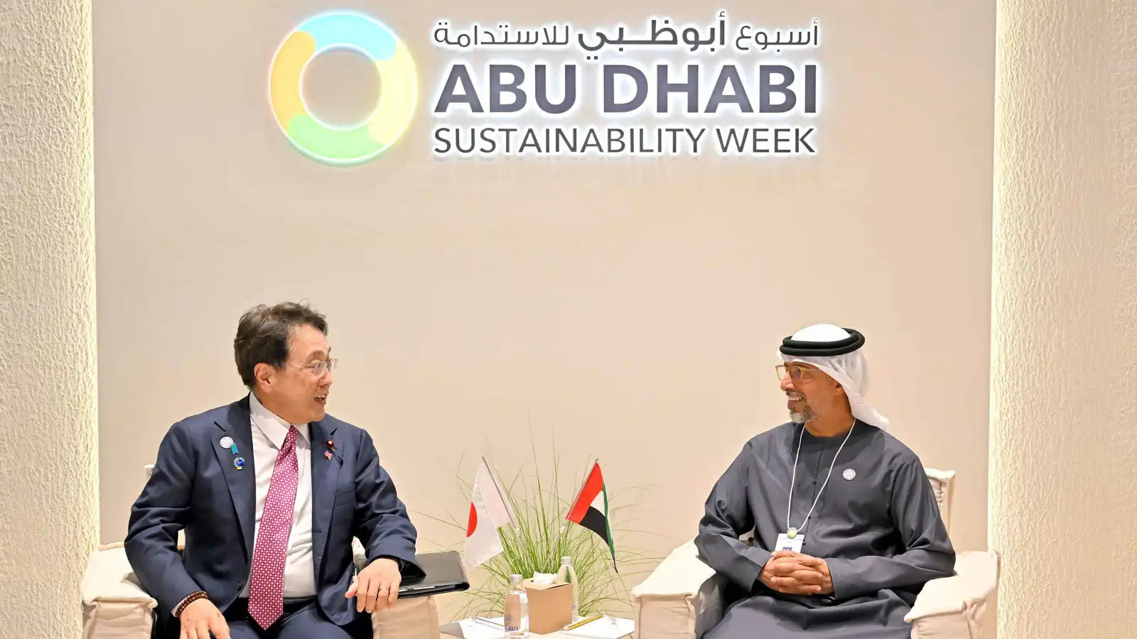 الإمارات واليابان تبحثان تعميق الشراكة الاستراتيجية