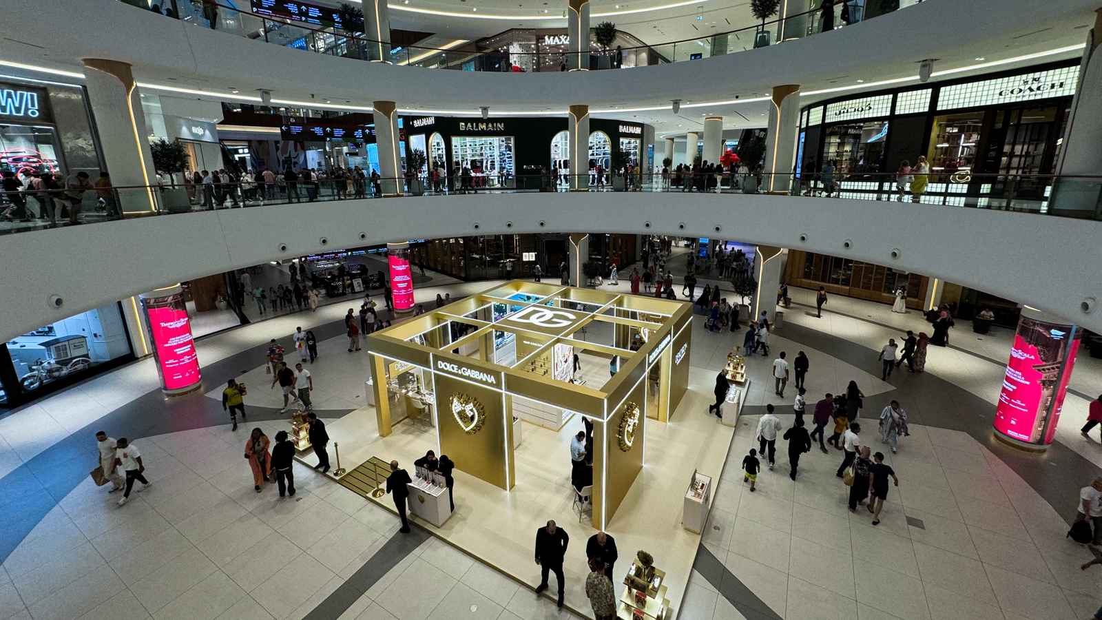 هل بدأت العلامات الفاخرة تفقد جاذبيتها لدى الشباب الخليجي؟ 