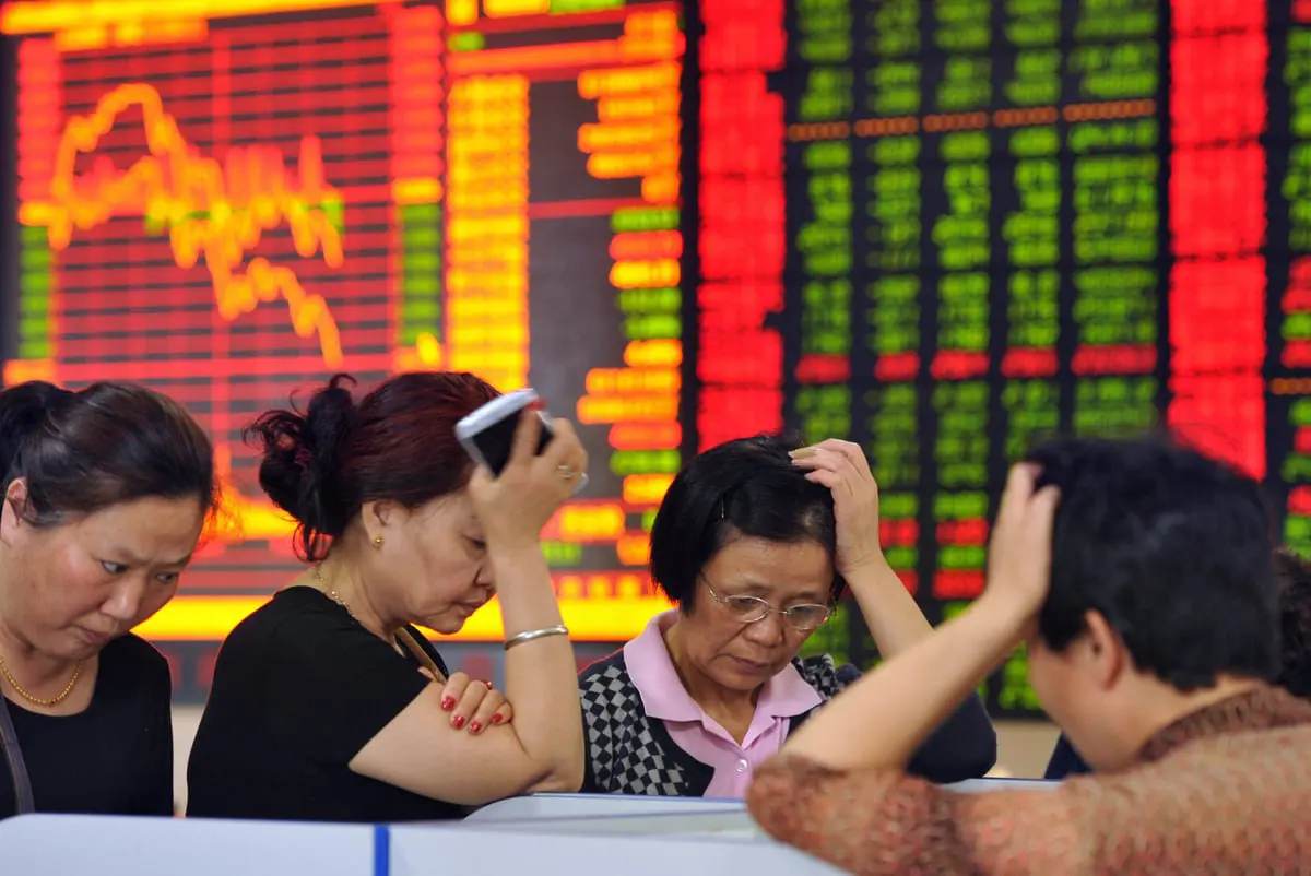 صدمة جديدة للصين.. انكماش مفاجئ والأسواق تتهاوى