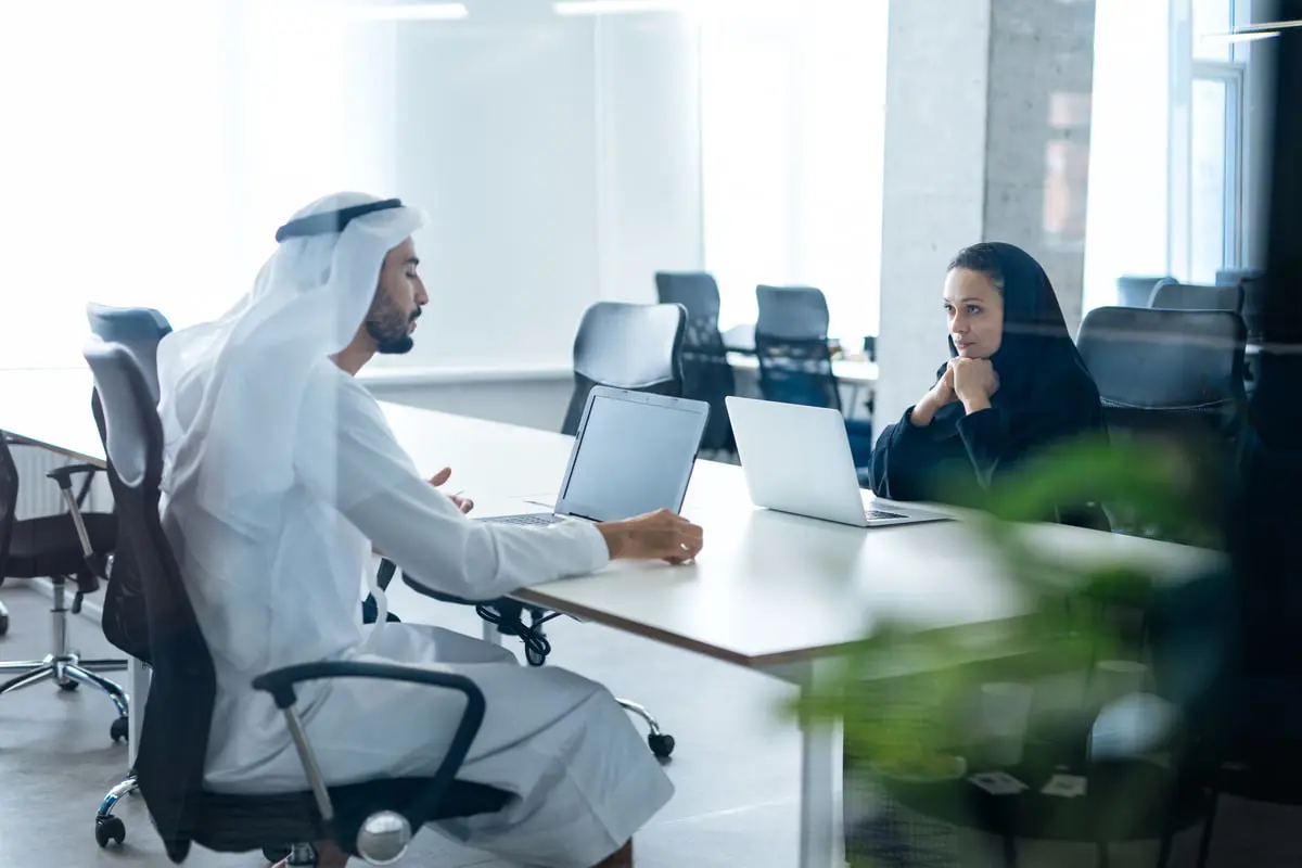  البنوك الإماراتية والكويتية الأقل تأثراً من الانتقال الأخضر