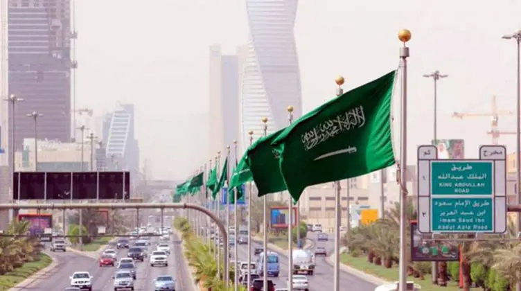 السعودية.. القطاع الخاص غير النفطي يحافظ على وتيرة النمو في أبريل
