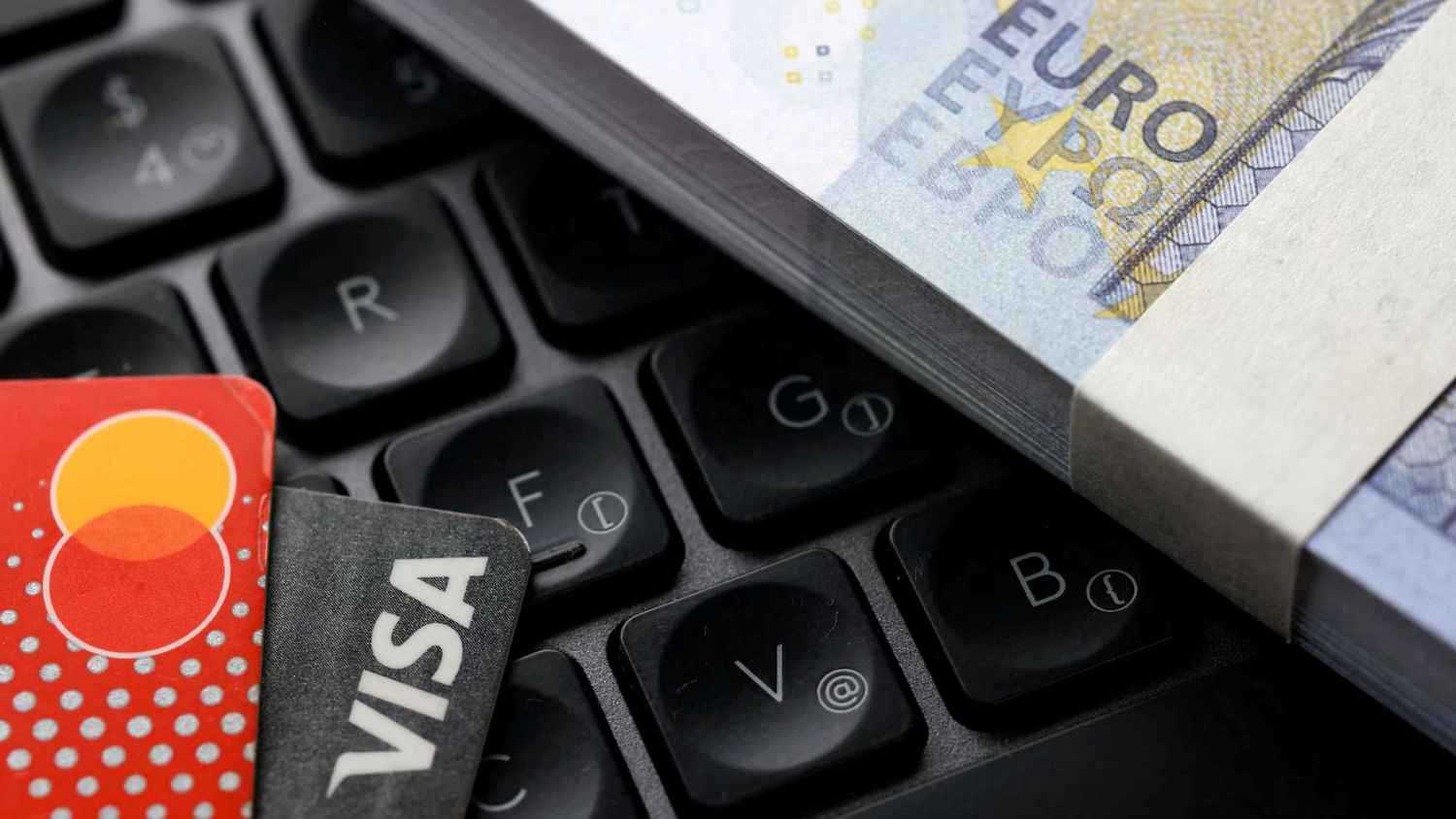 المركزي الأوروبي يكثف جهوده للحد من هيمنة مجموعات الدفع الأميركية 