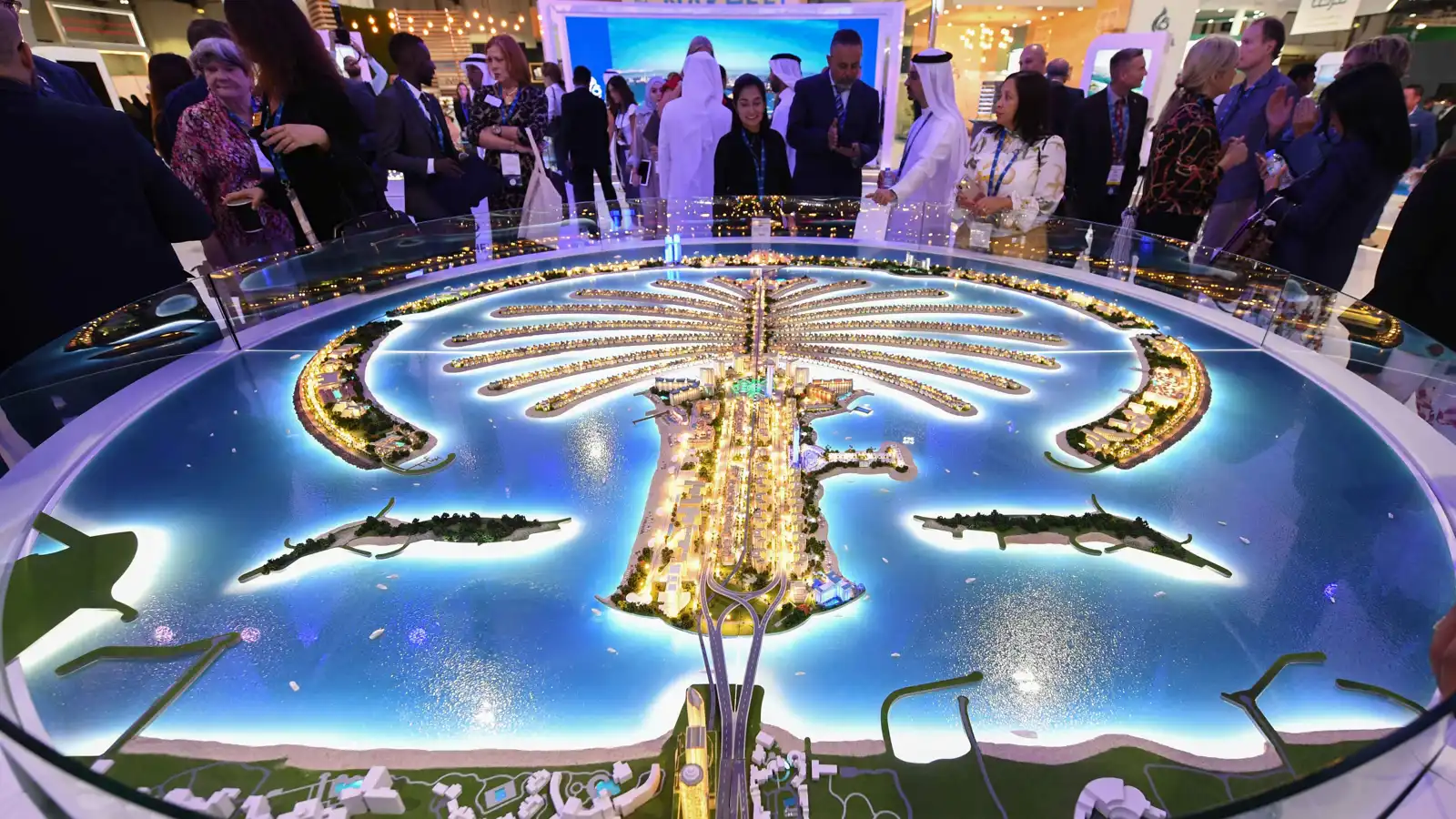 «نخيل» الإماراتية تُرسي عقدين بمليار دولار لبناء 544 فيلا في دبي