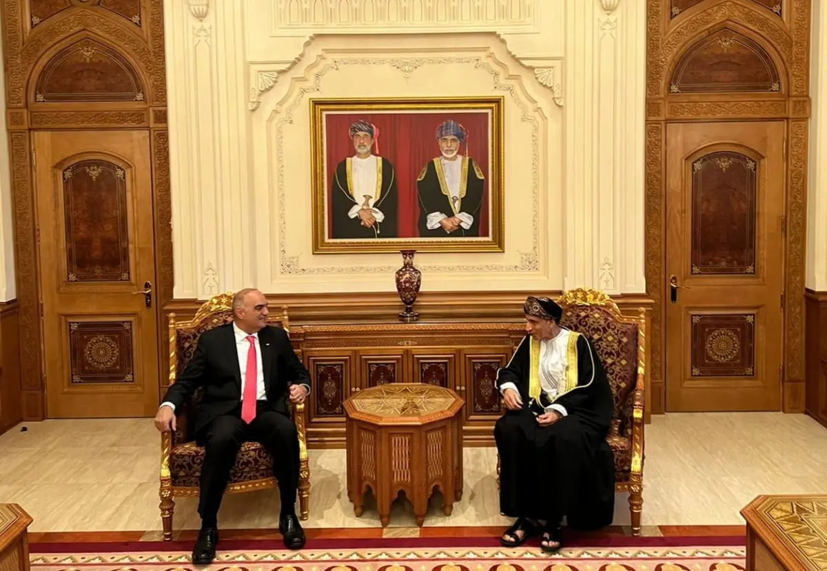 الأردن وعُمان يؤكدان تدعيم التعاون في الاقتصاد والاستثمار