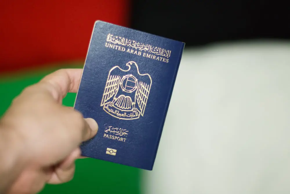 الإمارات تتصدر قائمة أقوى جوازات السفر عربياً