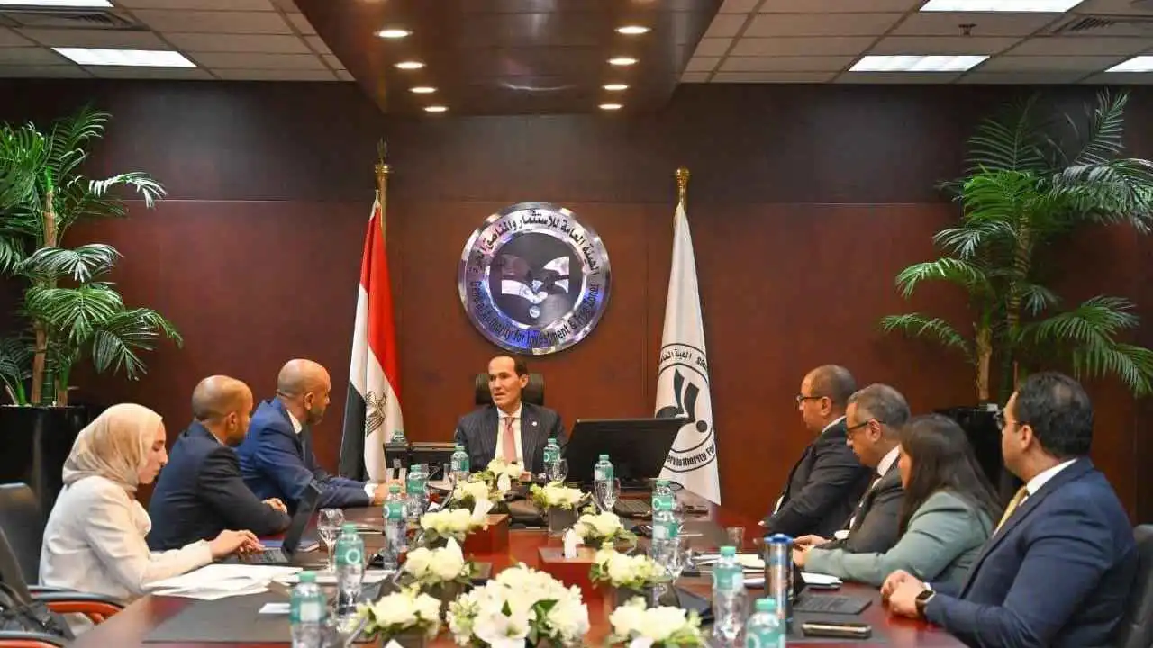 جانب من مباحثات مجموعة موانئ دبي العالمية مع الهيئة العامة للاستثمار والمناطق الحرة في مصر
