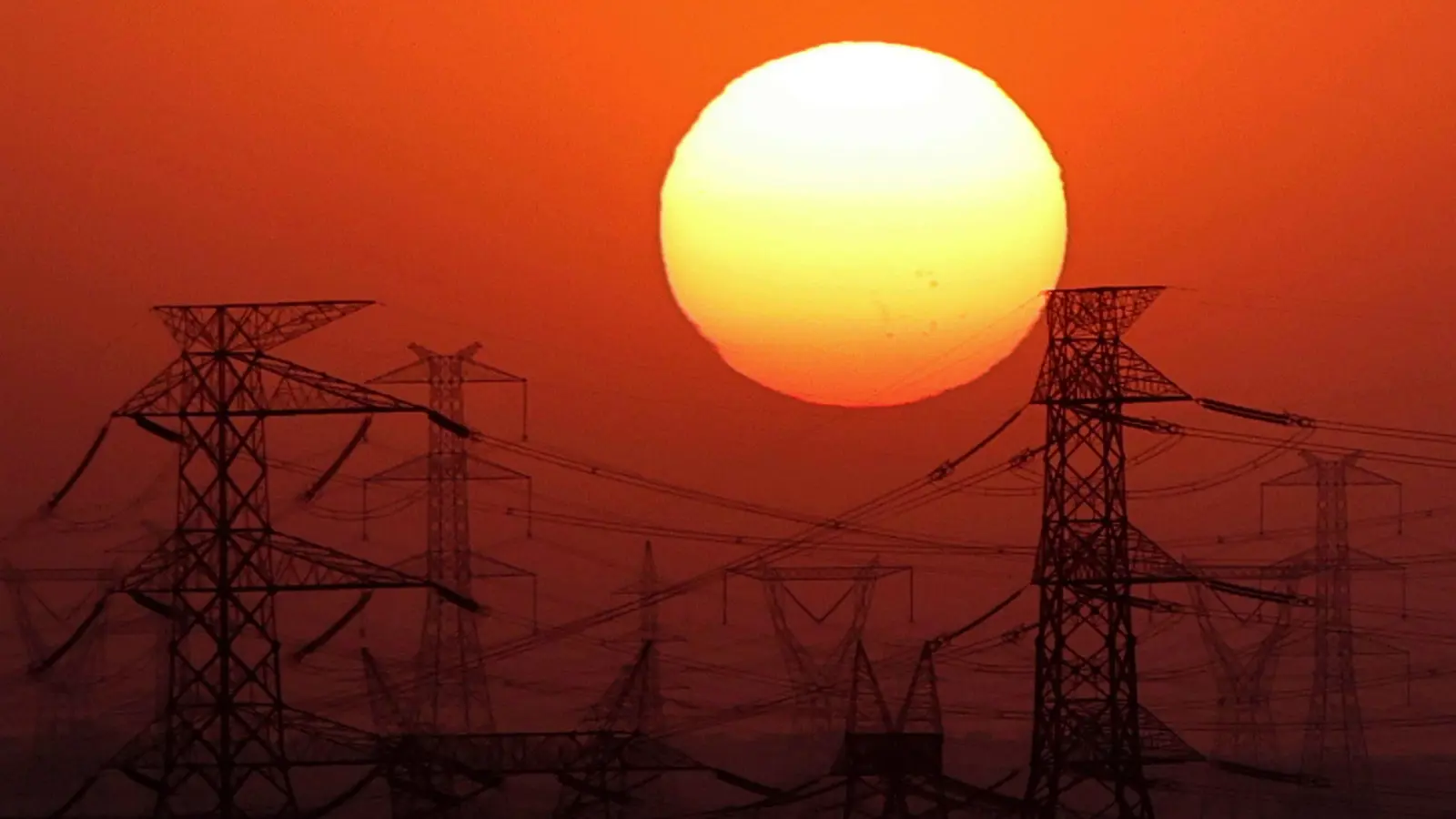 أزمة كهرباء.. مصر تعول على التمويل الأجنبي لشراء الغاز