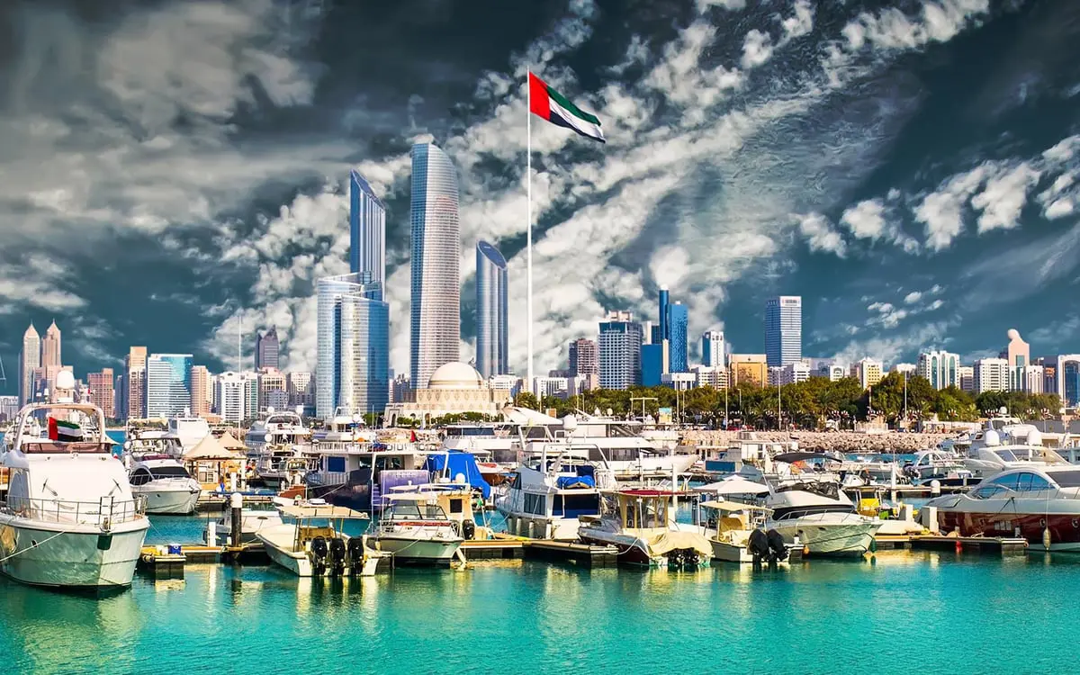 اقتصاد الإمارات ينمو 3.9% في 2021