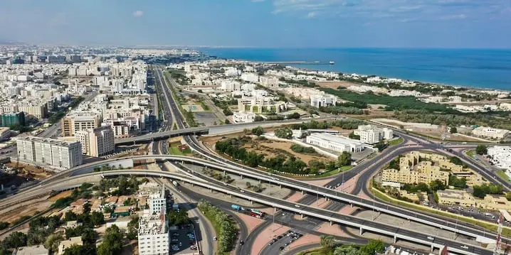 سلطنة عُمان.. هذه حقيقة الإعفاء من جميع الضرائب