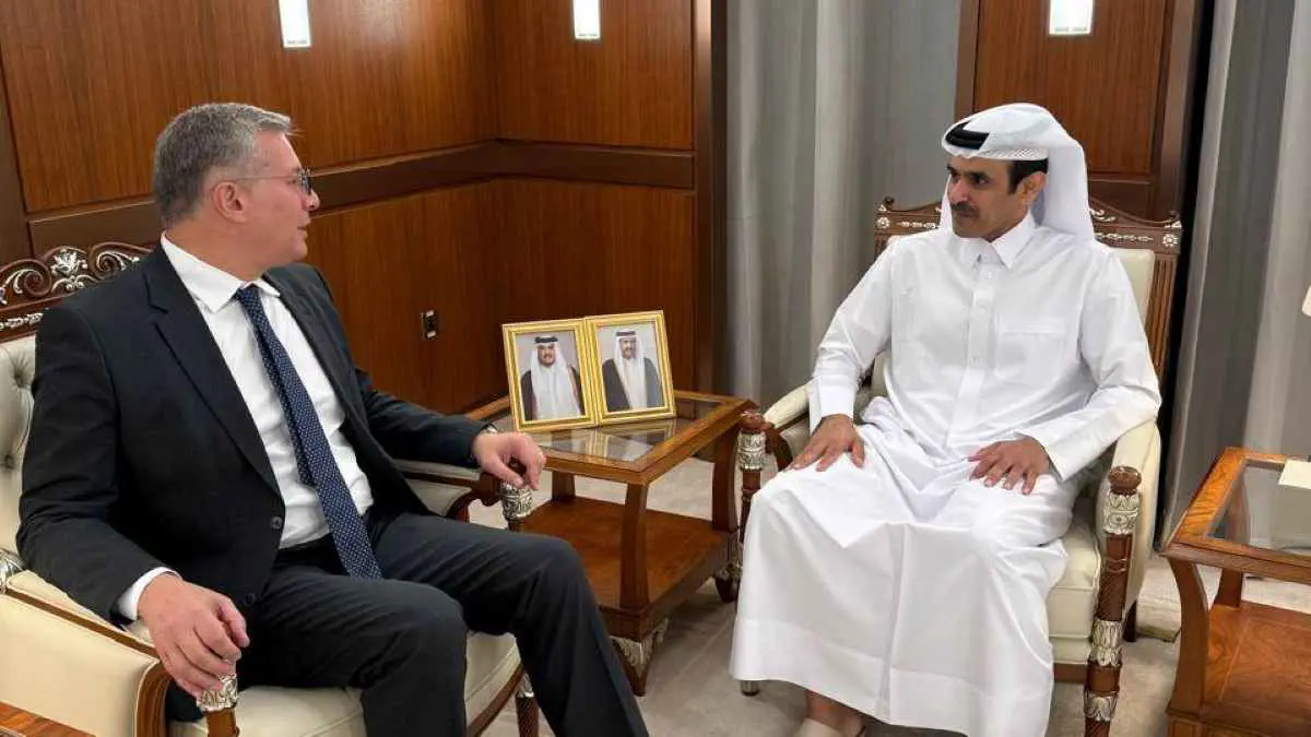 مصر تبحث مع قطر توقيع عقود طويلة الأجل لتوريد الغاز الطبيعي