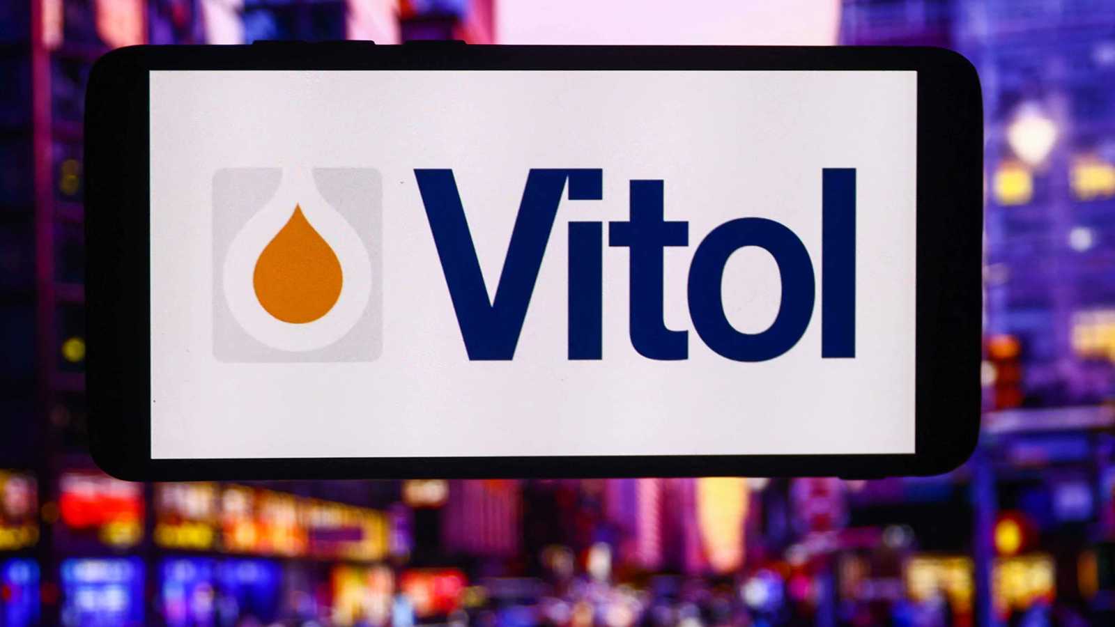 «فيتول» تعرض نفطاً فنزويلياً على الصين للتسليم في أبريل 