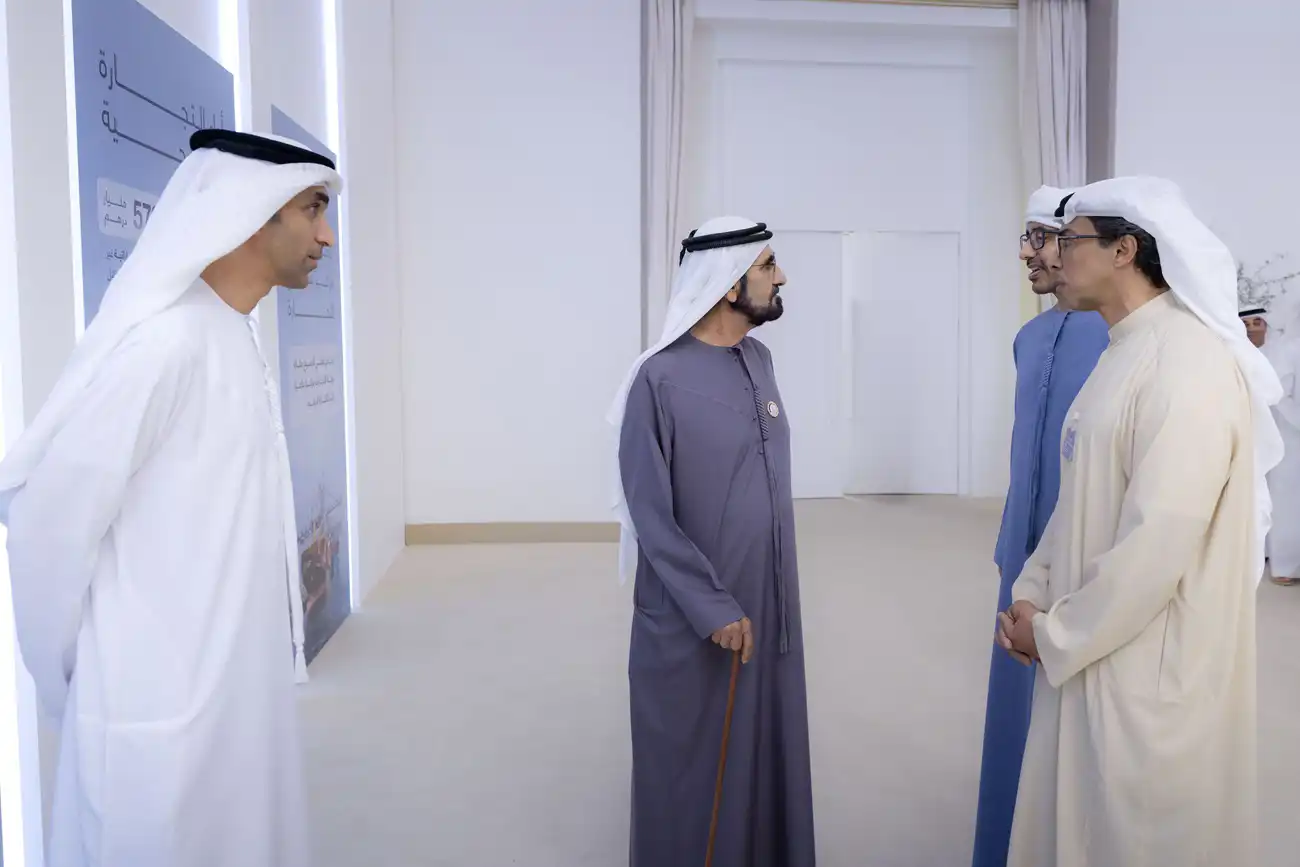 الشيخ محمد بن راشد يشهد إطلاق البرنامج الوطني الإمارات مركز عالمي للتجارة بتاريخ 20 نوفمبر 2025