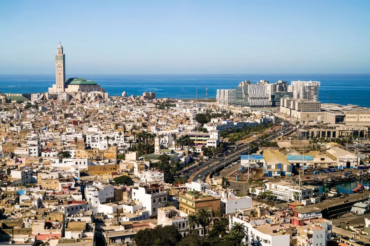 المغرب يستعد لرفع أجور الموظفين
