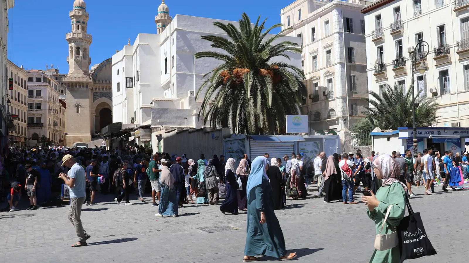 الجزائر.. فرض رسوم جبائية لدعم الصناعة السينماتوغرافية