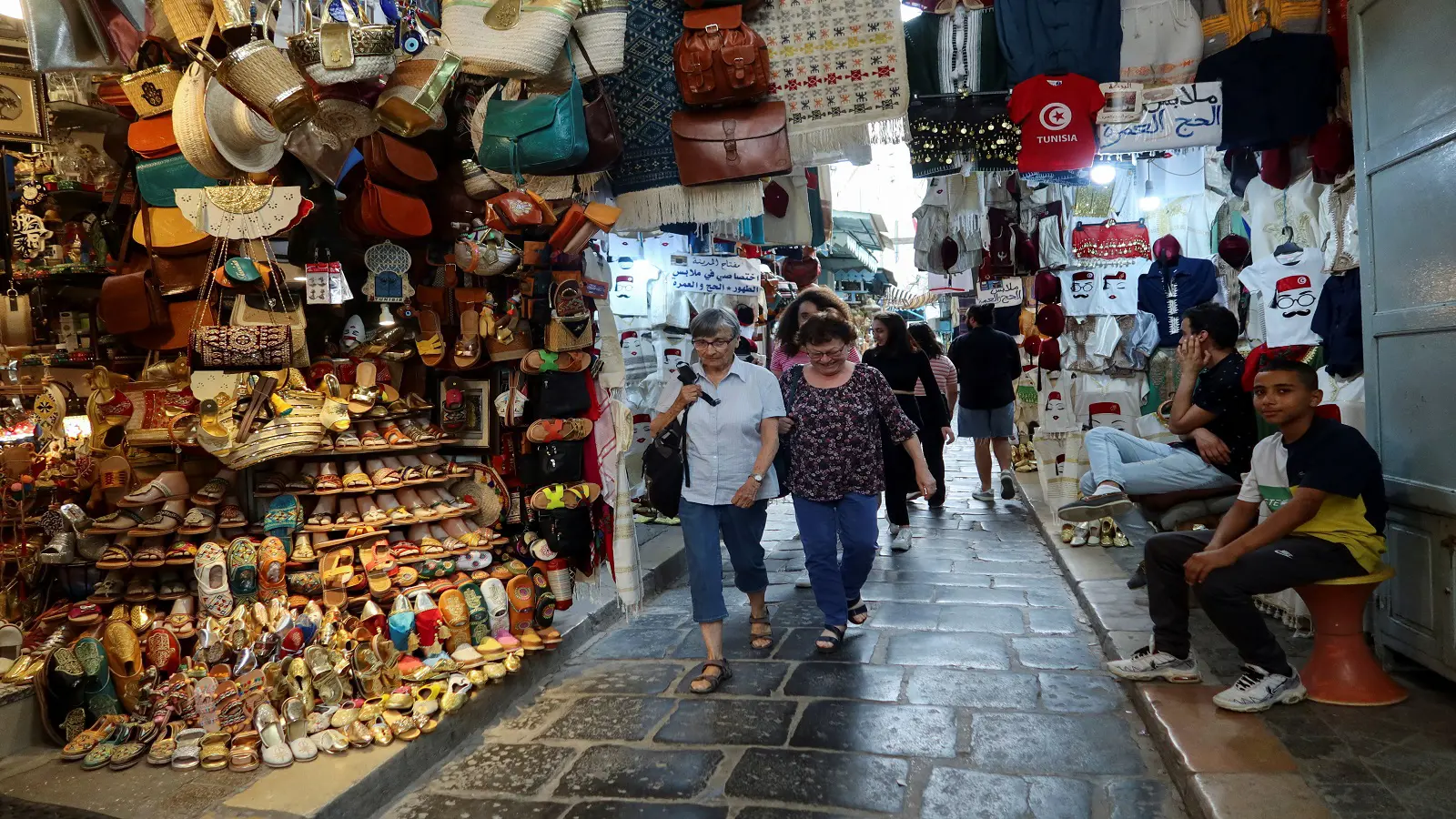 السياحة في تونس.. توقعات بنمو قياسي للقطاع