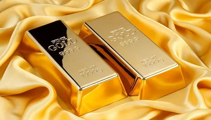 الذهب يتراجع وسط قوة الدولار وترقب قرار الفيدرالي