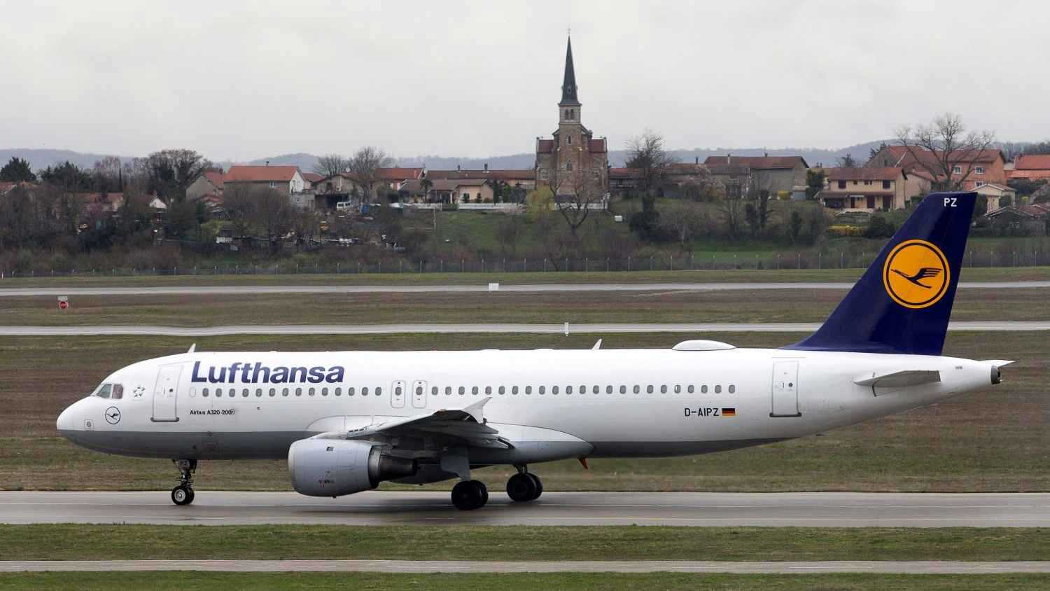 «لوفتهانزا» تعتمد نموذج الطيران الاقتصادي.. تذكرة لا تشمل الحقائب 