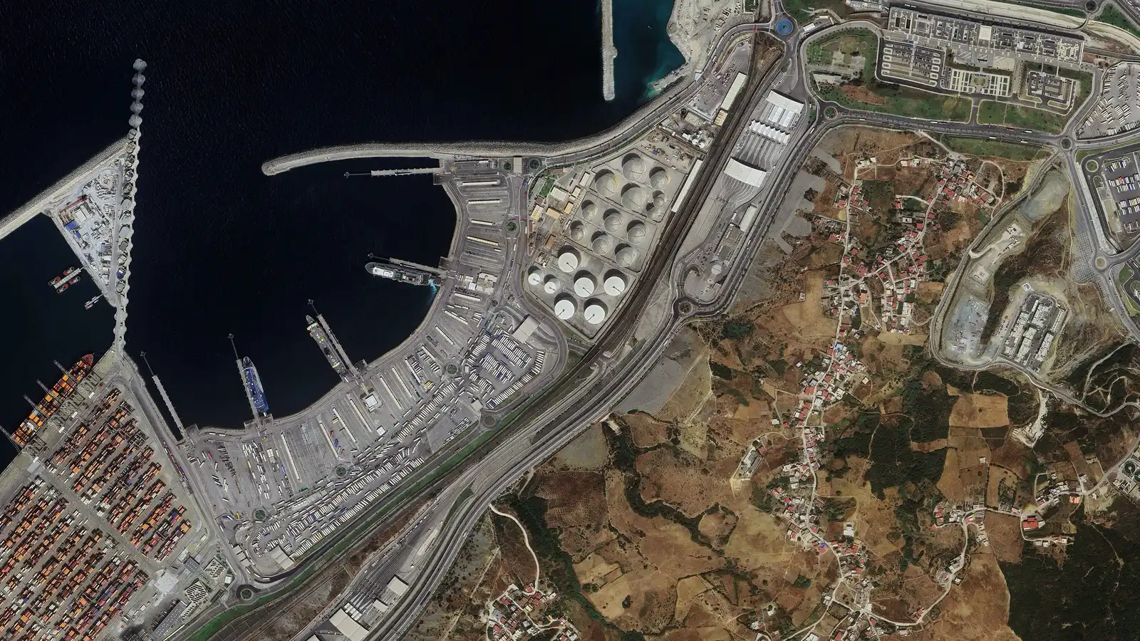 ميناء طنجة المتوسط، المغرب، 31 مارس 2026.