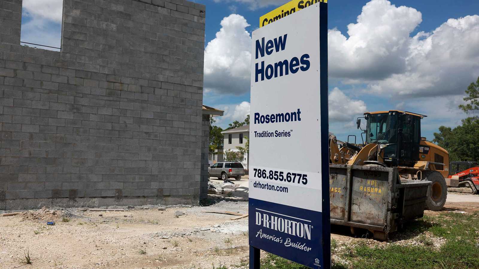 أسعار الرهن العقاري الأميركي تهبط قرب أدنى مستوياتها منذ 2022 