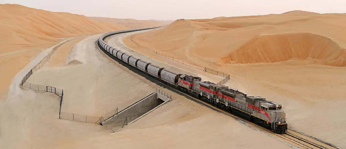 أكسيوس: الإمارات والسعودية في مشروع عملاق لربط الشرق الأوسط بالقطارات