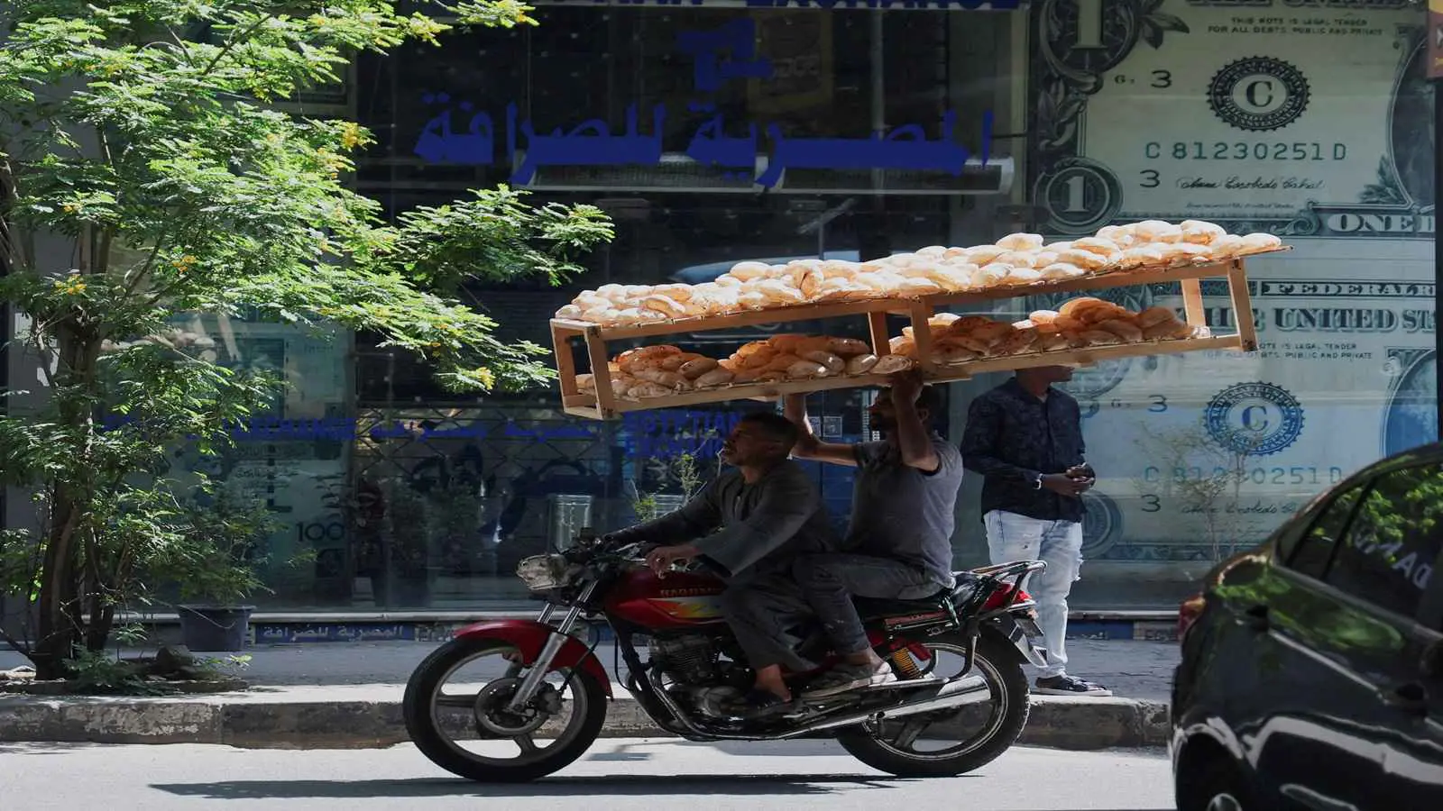 مصر تؤكد عدم المساس بسعر الخبز المدعم