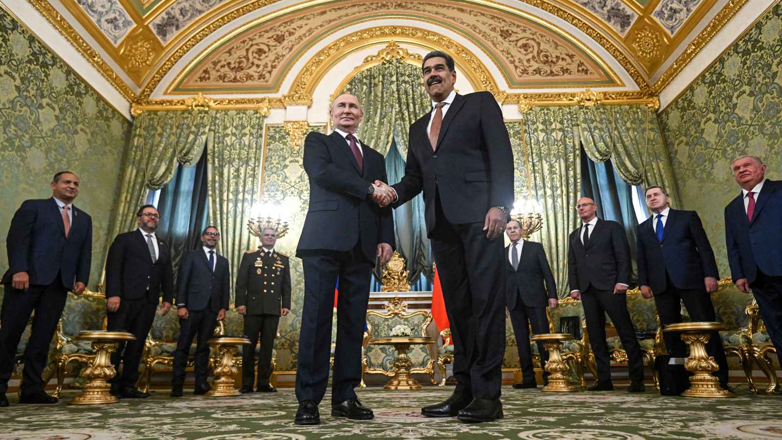 الولايات المتحدة تخنق فنزويلا.. ماذا عن نفط سخالين الروسي؟ 