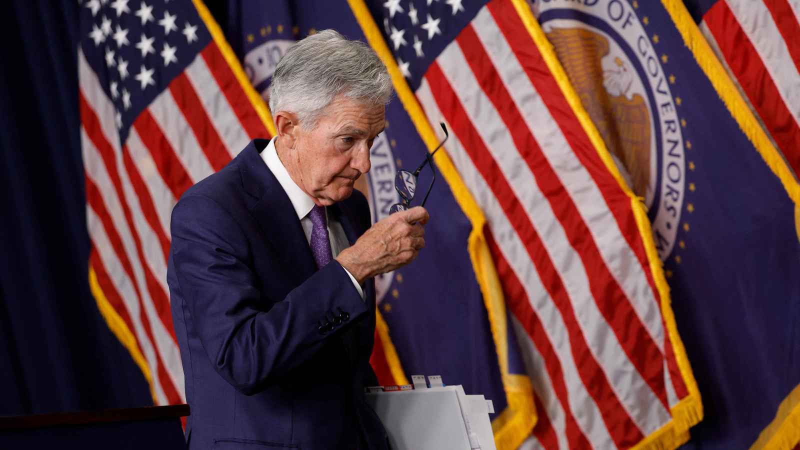 «الفيدرالي» يرفع توقعات نمو الاقتصاد الأميركي إلى 2.3% في عام 2026 