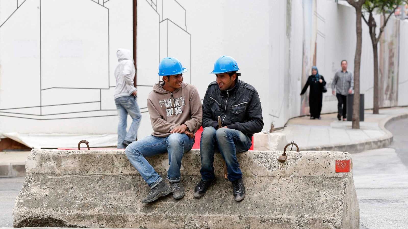 لبنان.. سوق العمل أمام صدمة خروج العمالة السورية 