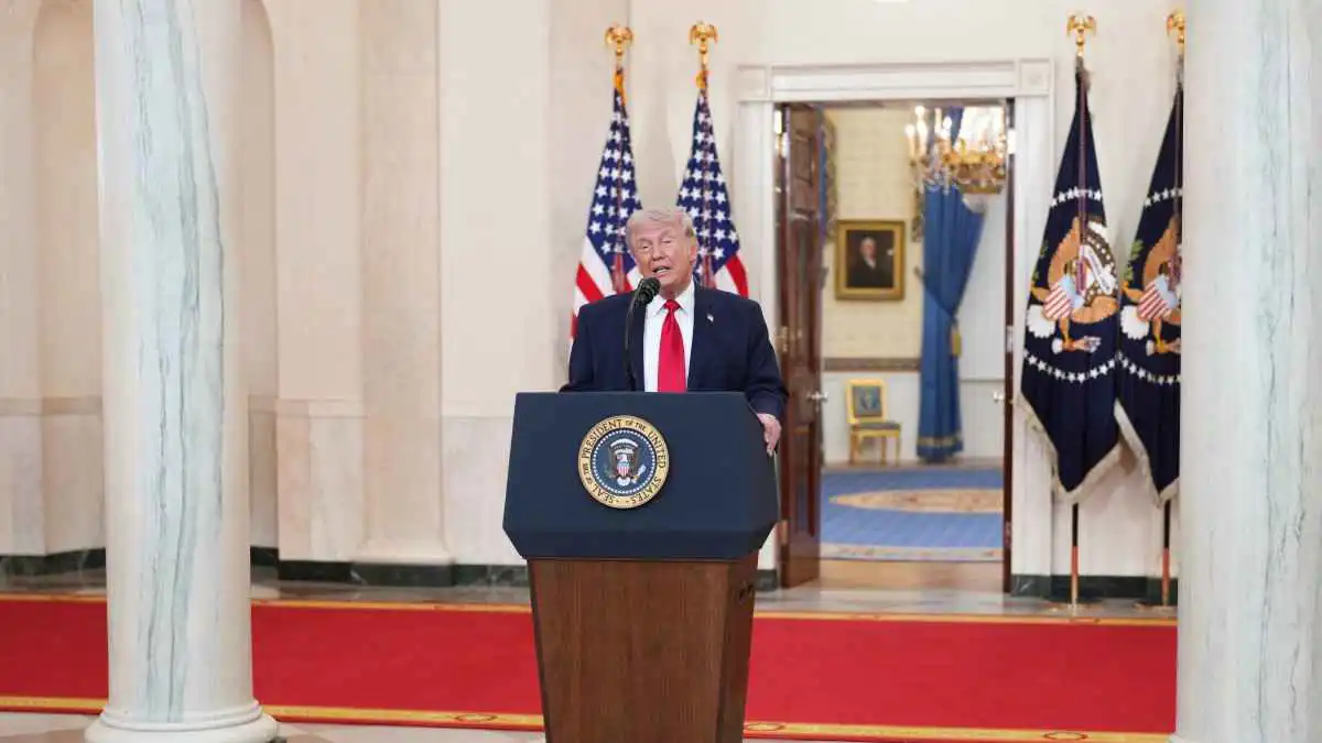 الرئيس الأميركي دونالد ترامب خلال إلقائه خطاباً حول الصراع في الشرق الأوسط من قاعة كروس بالبيت الأبيض، واشنطن العاصمة، يوم 1 أبريل 2026.