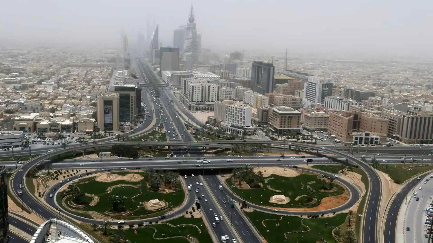 نمو القطاع الخاص السعودي في يوليو رغم التوتر الإقليمي