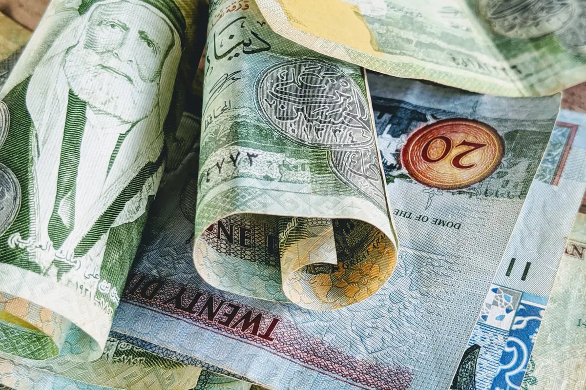 ما أسباب ارتفاع العبء الضريبي في الأردن؟
