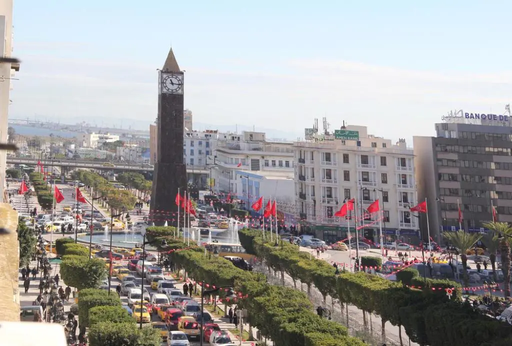 تونس تسلك مسار الاقتراض لسد عجز الميزانية